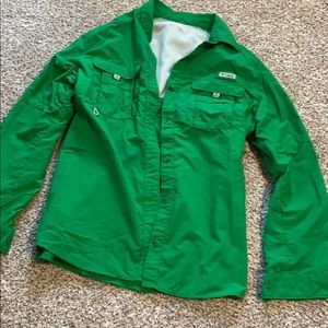 Women’s Columbia PFG shirt